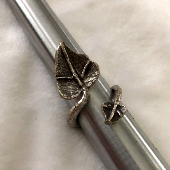 Leaf Wrap Ring - Picture 1 of 4